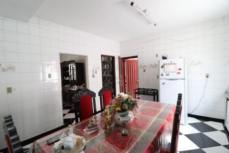 Casa para alugar com 300m², 6 quartos e 2 vagasCozinha 1