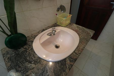 Casa para alugar com 300m², 6 quartos e 2 vagasBanheiro Social