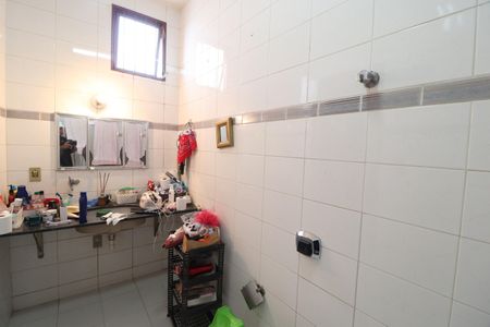 Casa para alugar com 300m², 6 quartos e 2 vagasBanheiro do Quarto 2