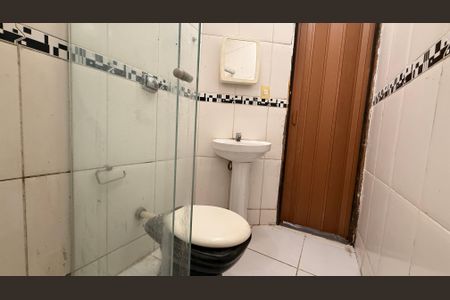 Casa para alugar com 123m², 3 quartos e 2 vagasBanheiro Social