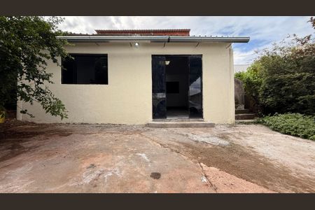 Casa para alugar com 123m², 3 quartos e 2 vagasFachada