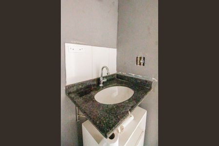 Casa para alugar com 77m², 2 quartos e 1 vagaBanheiro