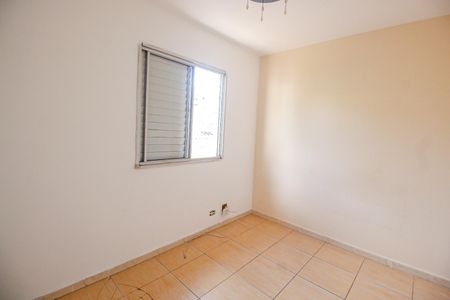 Quarto 1 de casa para alugar com 2 quartos, 77m² em Campo Limpo, São Paulo