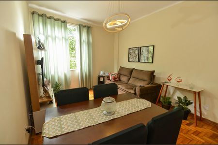 Apartamento à venda com 100m², 3 quartos e 1 vaga Apartamento à venda com 100m², 3 quartos e 1 vagaSala