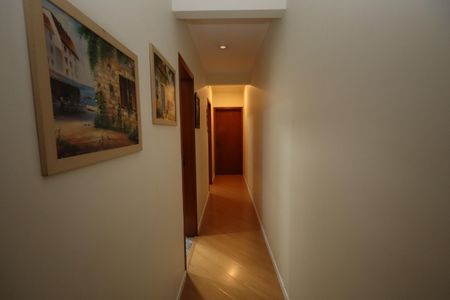 Apartamento à venda com 100m², 3 quartos e 2 vagasCorredor Quartos