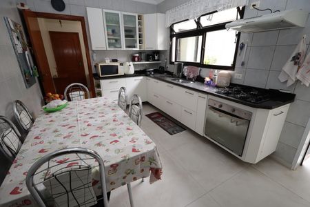 Apartamento à venda com 100m², 3 quartos e 2 vagasCozinha