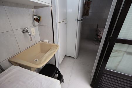 Apartamento à venda com 100m², 3 quartos e 2 vagasLavanderia