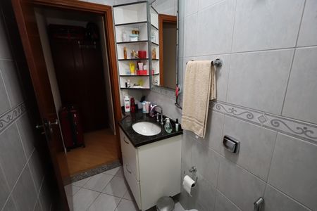 Apartamento à venda com 100m², 3 quartos e 2 vagasBanheiro da Suíte