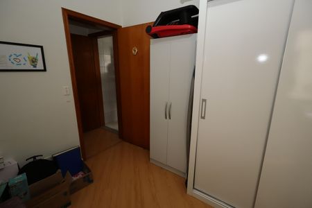 Apartamento à venda com 100m², 3 quartos e 2 vagasQuarto 2
