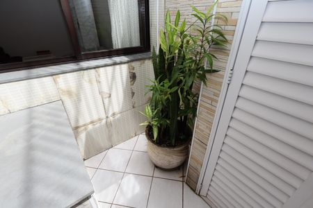 Apartamento à venda com 100m², 3 quartos e 2 vagasQuintal