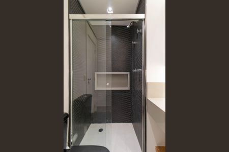 Apartamento à venda com 66m², 1 quarto e 2 vagasBanheiro