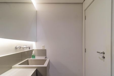 Apartamento à venda com 66m², 1 quarto e 2 vagasBanheiro
