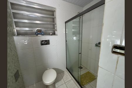 Casa à venda com 150m², 4 quartos e 1 vagaBanheiro