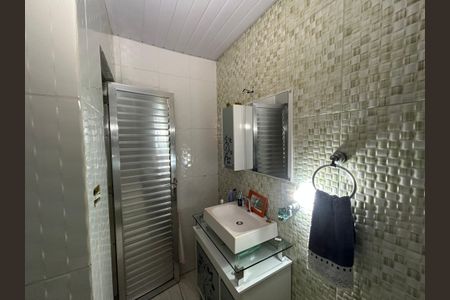 Casa à venda com 150m², 4 quartos e 1 vagaBanheiro