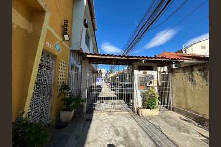 Casa à venda com 150m², 4 quartos e 1 vagaFachada + plaquinha
