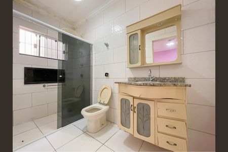 Casa à venda com 250m², 2 quartos e 2 vagasBanheiro da Suíte