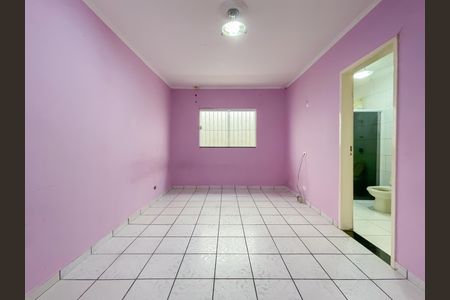 Casa à venda com 250m², 2 quartos e 2 vagasSuíte