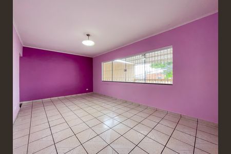 Casa à venda com 250m², 2 quartos e 2 vagasSala