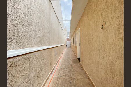 Casa à venda com 250m², 2 quartos e 2 vagasCorredor Lateral