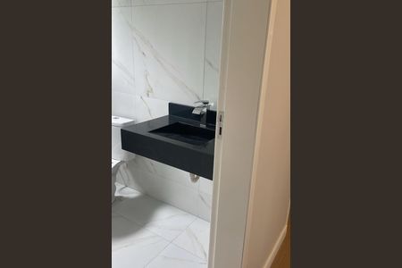 Casa de condomínio à venda com 184m², 3 quartos e 4 vagas