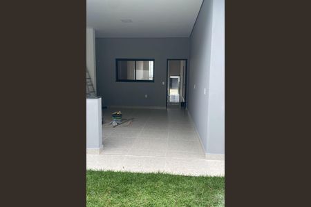 Casa de condomínio à venda com 184m², 3 quartos e 4 vagas