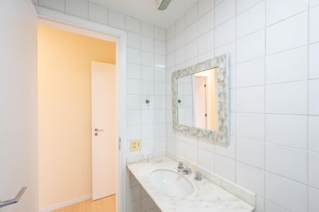 Apartamento para alugar com 76m², 3 quartos e 2 vagas Apartamento para alugar com 76m², 3 quartos e 2 vagasBanheiro Social