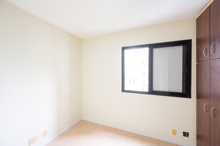 Apartamento para alugar com 76m², 3 quartos e 2 vagas Apartamento para alugar com 76m², 3 quartos e 2 vagasQuarto 2