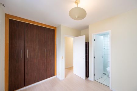 Apartamento para alugar com 76m², 3 quartos e 2 vagas Apartamento para alugar com 76m², 3 quartos e 2 vagasSuíte