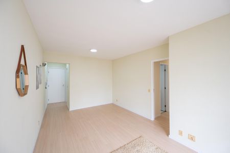 Apartamento para alugar com 76m², 3 quartos e 2 vagas Apartamento para alugar com 76m², 3 quartos e 2 vagasSala