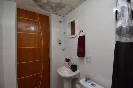 Banheiro de casa para alugar com 1 quarto, 32m² em Bairro Alto, Curitiba