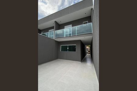 Casa à venda com 3 quartos, 128m² em Jardim Santa Clara, Guarulhos