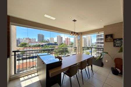 Apartamento à venda com 72m², 2 quartos e 1 vaga Apartamento à venda com 72m², 2 quartos e 1 vagaVaranda