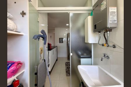 Apartamento à venda com 72m², 2 quartos e 1 vaga Apartamento à venda com 72m², 2 quartos e 1 vagaÁrea de Serviço