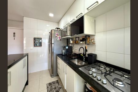 Apartamento à venda com 72m², 2 quartos e 1 vaga Apartamento à venda com 72m², 2 quartos e 1 vagaCozinha