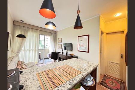Sala/Cozinha de apartamento para alugar com 1 quarto, 40m² em Vila Uberabinha, São Paulo