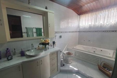 Casa à venda com 160m², 2 quartos e 2 vagas