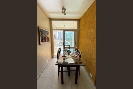 Apartamento à venda com 72m², 2 quartos e 1 vaga