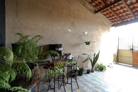 Casa para alugar com 99m², 3 quartos e 1 vaga Casa para alugar com 99m², 3 quartos e 1 vagaEntrada