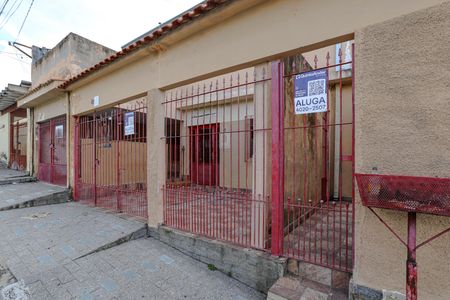 Casa para alugar com 99m², 3 quartos e 1 vaga Casa para alugar com 99m², 3 quartos e 1 vagaFachada
