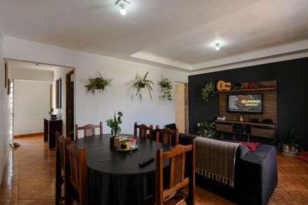 Casa para alugar com 99m², 3 quartos e 1 vaga Casa para alugar com 99m², 3 quartos e 1 vagaSala