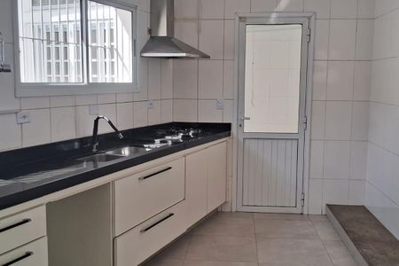 Casa à venda com 119m², 3 quartos e 3 vagas