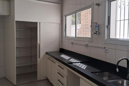 Casa à venda com 119m², 3 quartos e 3 vagas