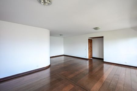 Apartamento à venda com 160m², 3 quartos e 2 vagasSala