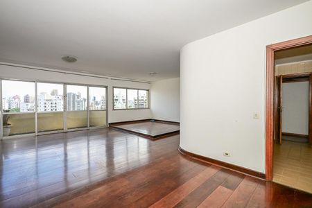 Sala de apartamento para alugar com 3 quartos, 160m² em Vila Suzana, São Paulo