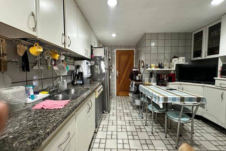 Apartamento à venda com 136m², 4 quartos e 2 vagas