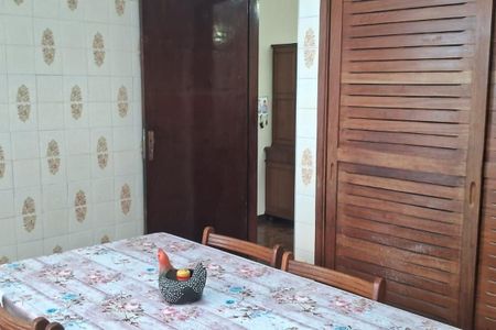 Casa à venda com 3 quartos, 210m² em Parque São Lucas, São Paulo