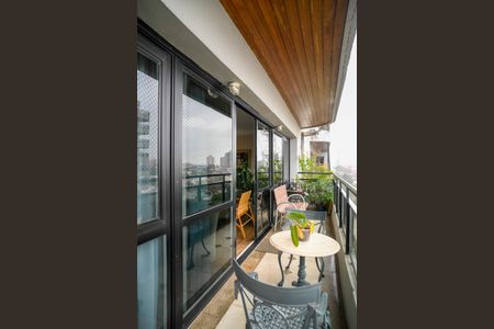 Apartamento à venda com 270m², 4 quartos e 4 vagasVaranda