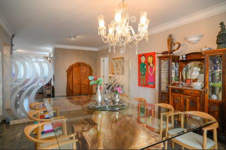 Apartamento à venda com 270m², 4 quartos e 4 vagasSala de Jantar 