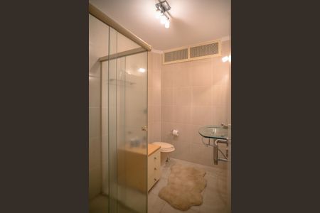 Apartamento à venda com 270m², 4 quartos e 4 vagasBanheiro Quarto 3 - Suite