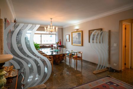 Apartamento à venda com 270m², 4 quartos e 4 vagasSala de Jantar 